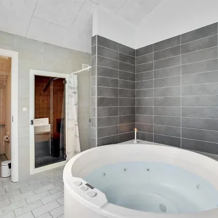 Emund - 900m From The Sea By Interhome *